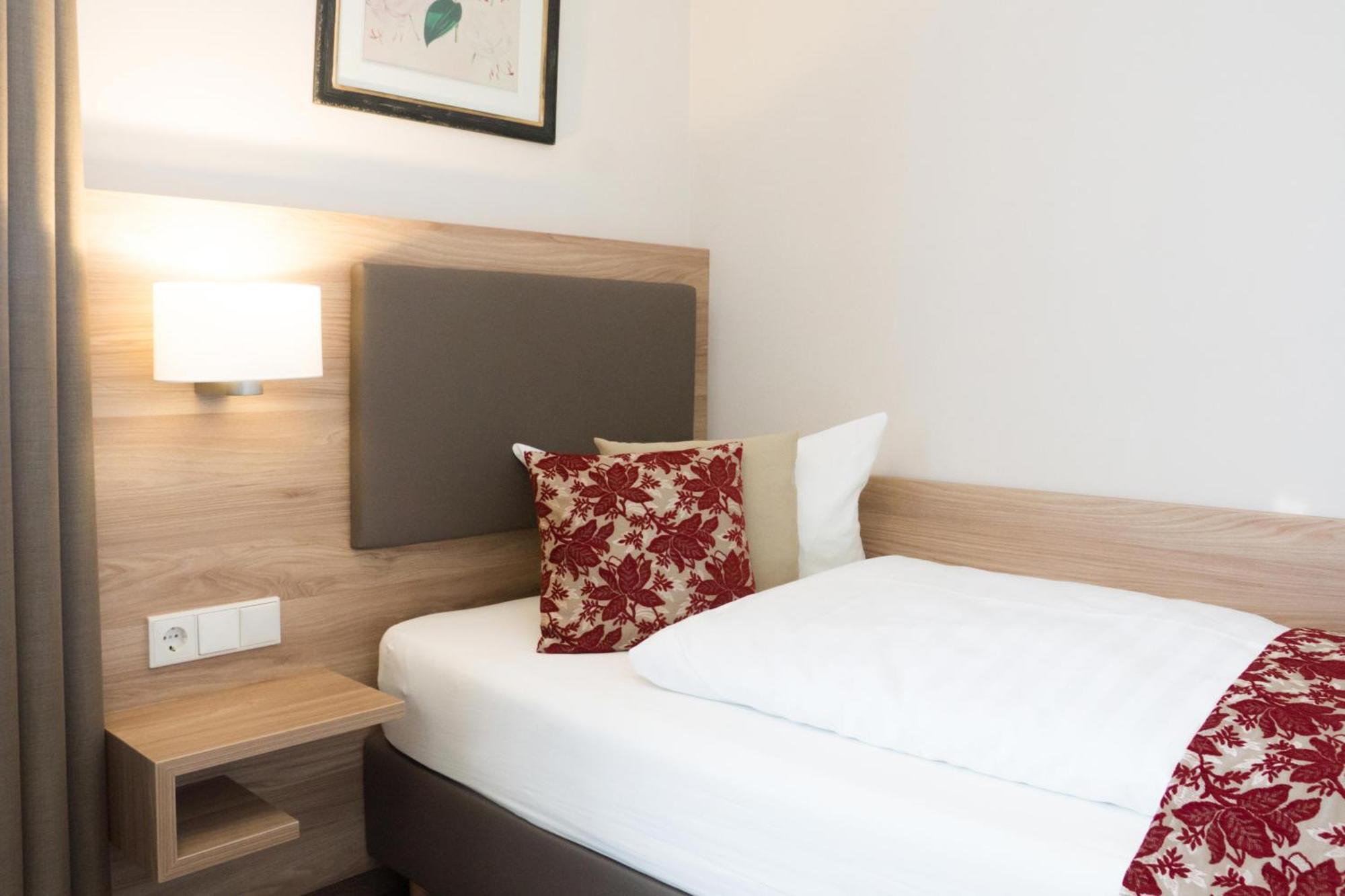 Hotel Loehr Baden-Baden Room photo