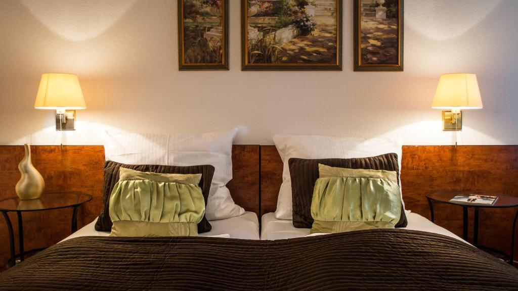Hotel Loehr Baden-Baden Room photo
